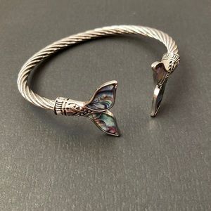 Women’s Mermaid Tail Bracelet.